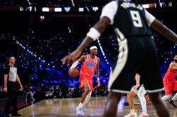 开云体育app下载地址-雄鹿大胜爵士，主场战绩再添辉煌！