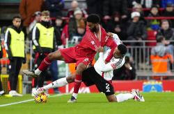 开云体育电竞-利物浦客场不敌对手，遭遇尴尬失利