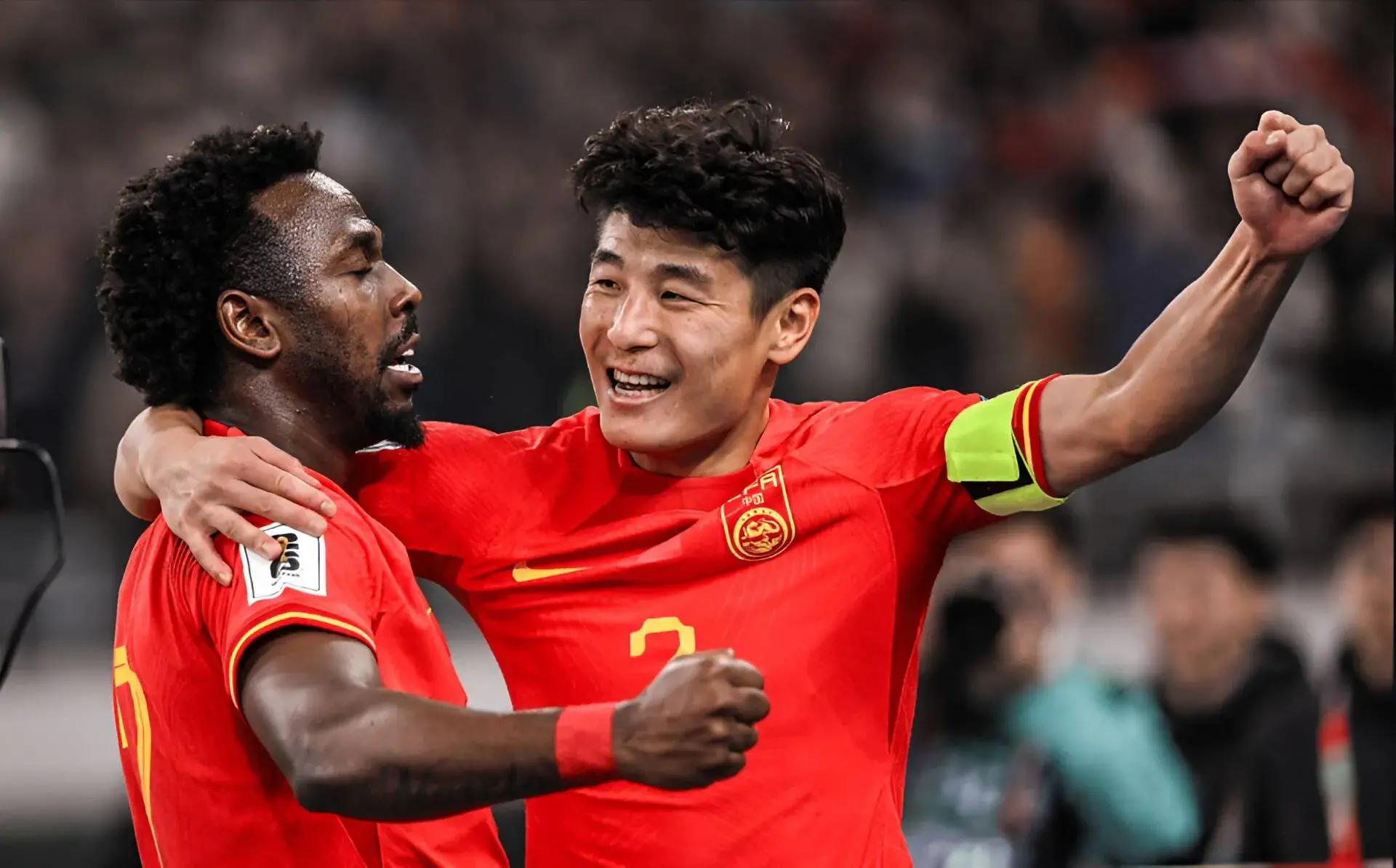 球队主教练调整阵容，带领球队击败强敌