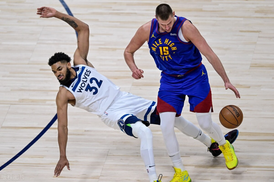 包含掘金队遭遇两连败艰难寻找突破的词条