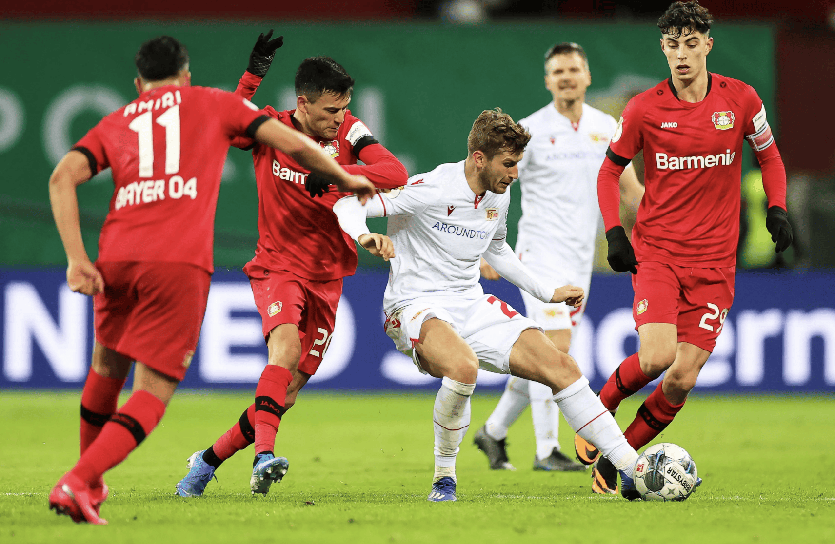 霍芬海姆在主场获得胜利，提升士气的简单介绍