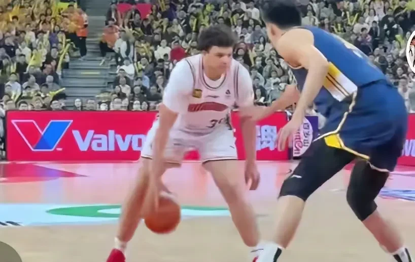 包含北亚球队实现神奇逆转，成功晋级比赛的词条